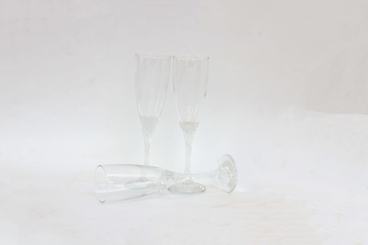 Champagne glass Textured Blue Wine Glass (Faceted) - Image 1