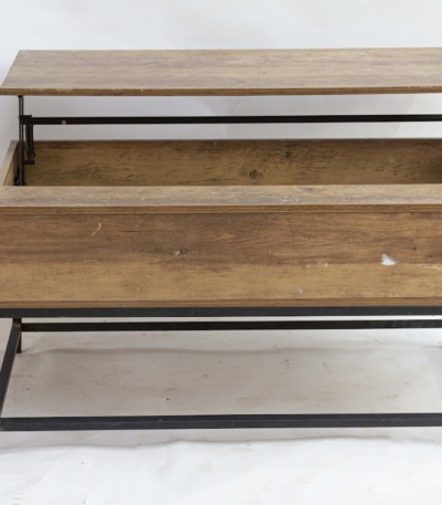 Extendable Center Table