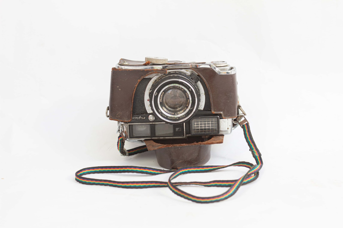 Vintage Fujica Rangefinder Camera - Image 1