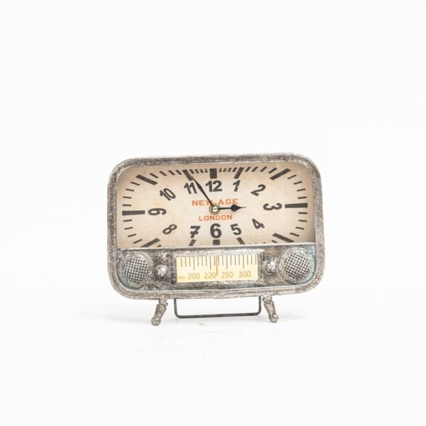 London Radio-Style Table Clock