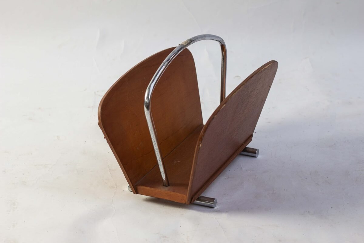 Magazine Stand Magazine Stand - Image 1