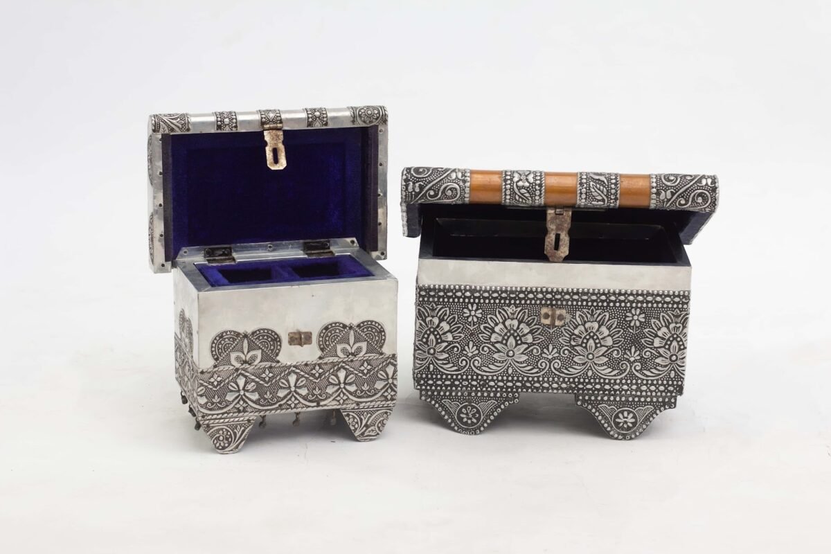 Make up & Jewelry box 3 Make up & Jewelry box - Image 1