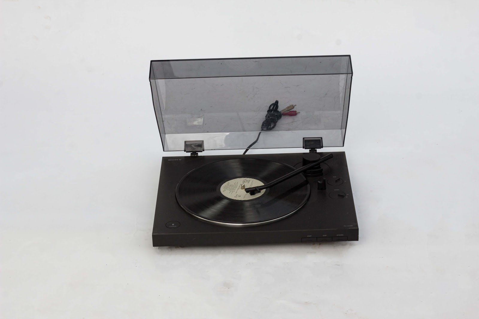Turntable with Bluetooth Bluetooth Turntable - Image 1