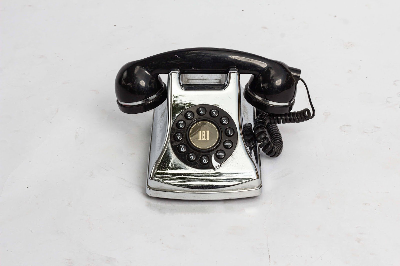 Vintage Black Desk Telephone Vintage Black Desk Telephone - Image 1