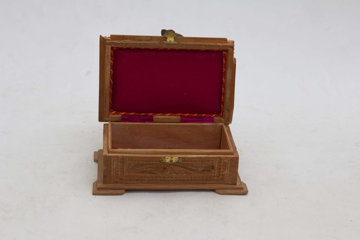 Vintage jewelry box