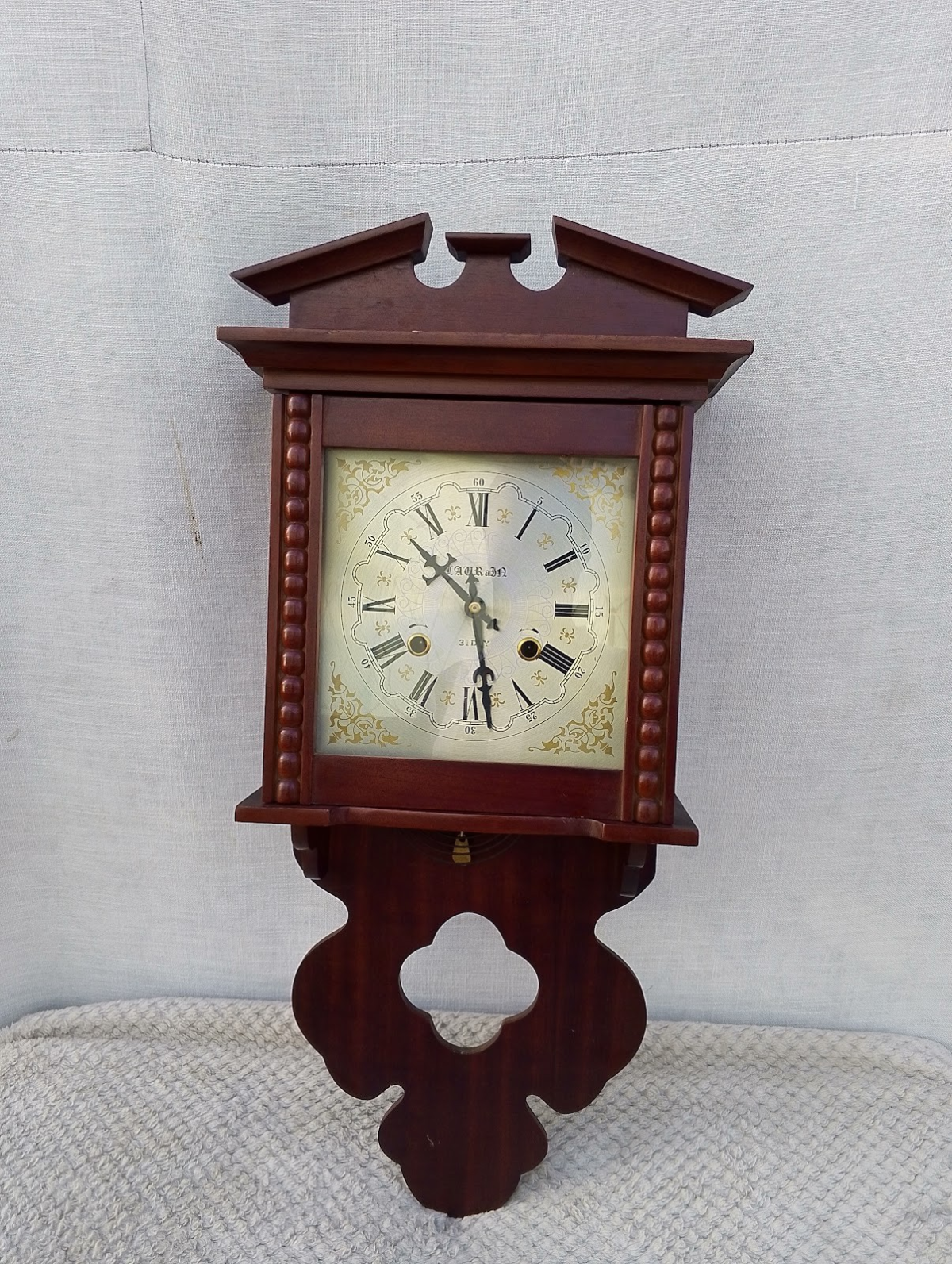 Wooden vintage wall clock - Image 2