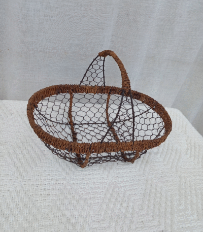Wire basket
