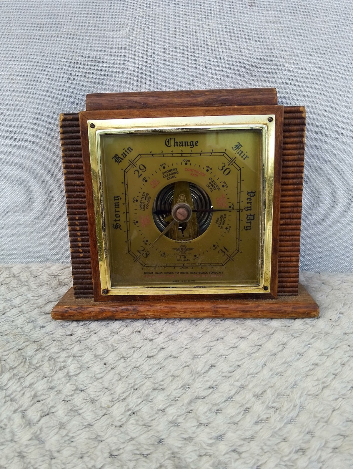 Wooden Vintage Table Clock Wooden Vintage Table Clock - Image 1