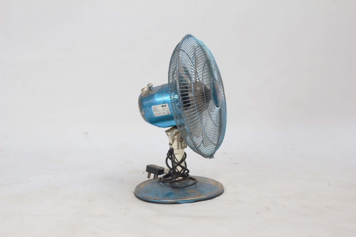 desk fan Distressed Teal Metal Desk Fan - Image 1