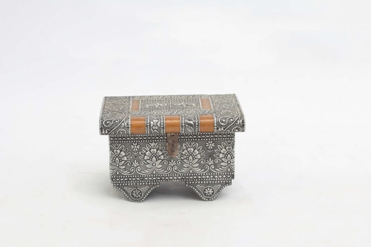 Make up & Jewelry box - Image 2