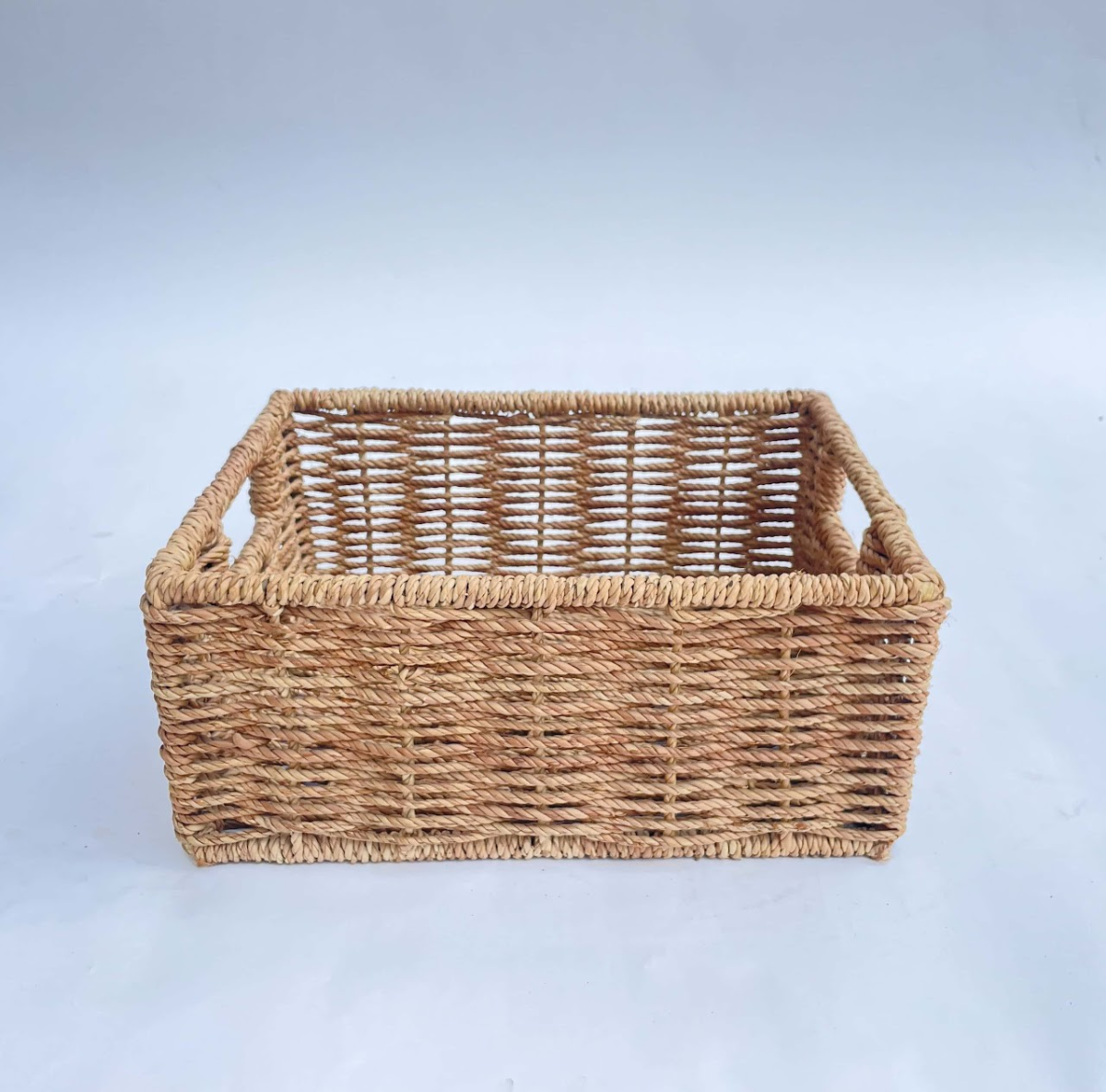 Shelf basket