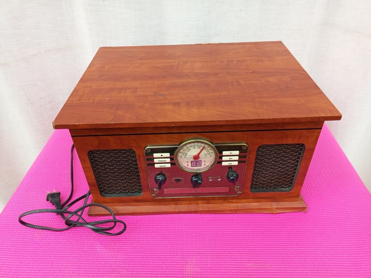 Vinyl Record Player - Image 1