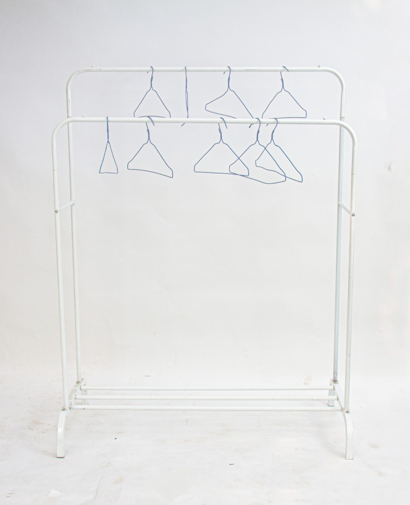 Clothes hanger