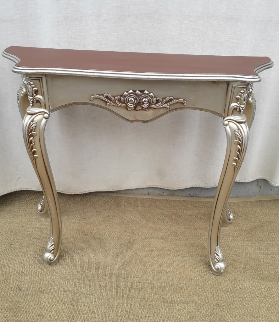 Side console table