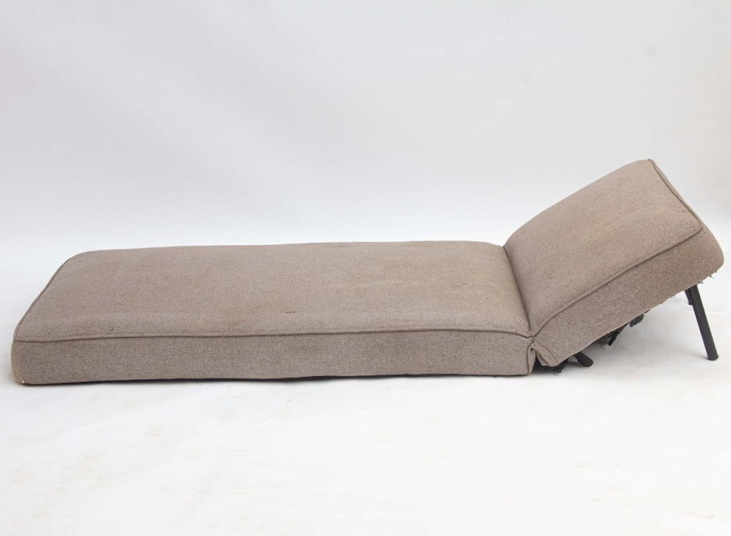 Armless chair/Bed