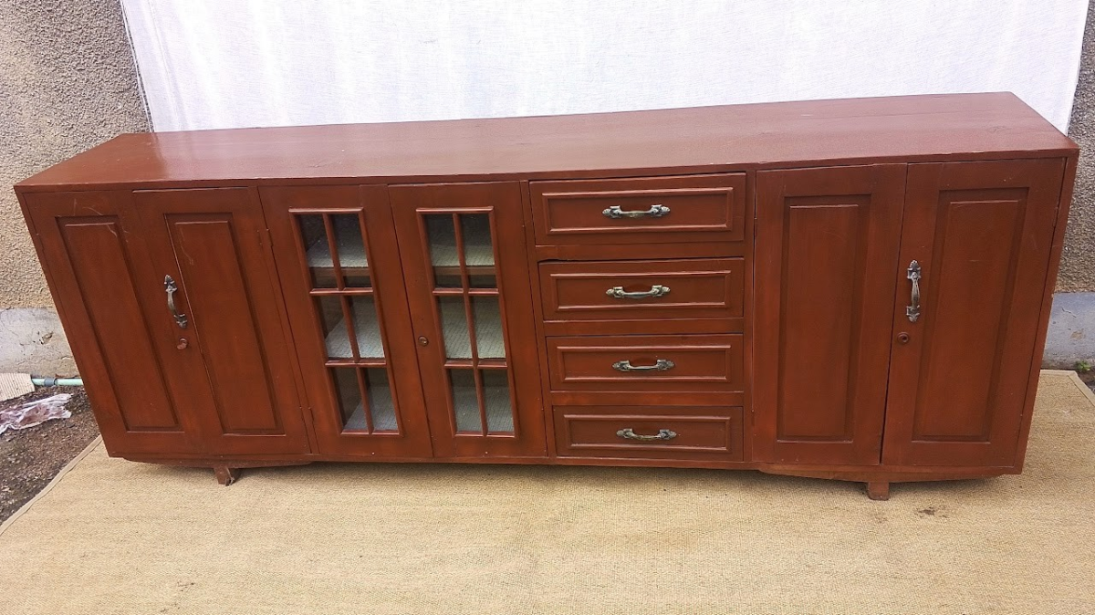 A ntique console