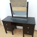 Dressing table