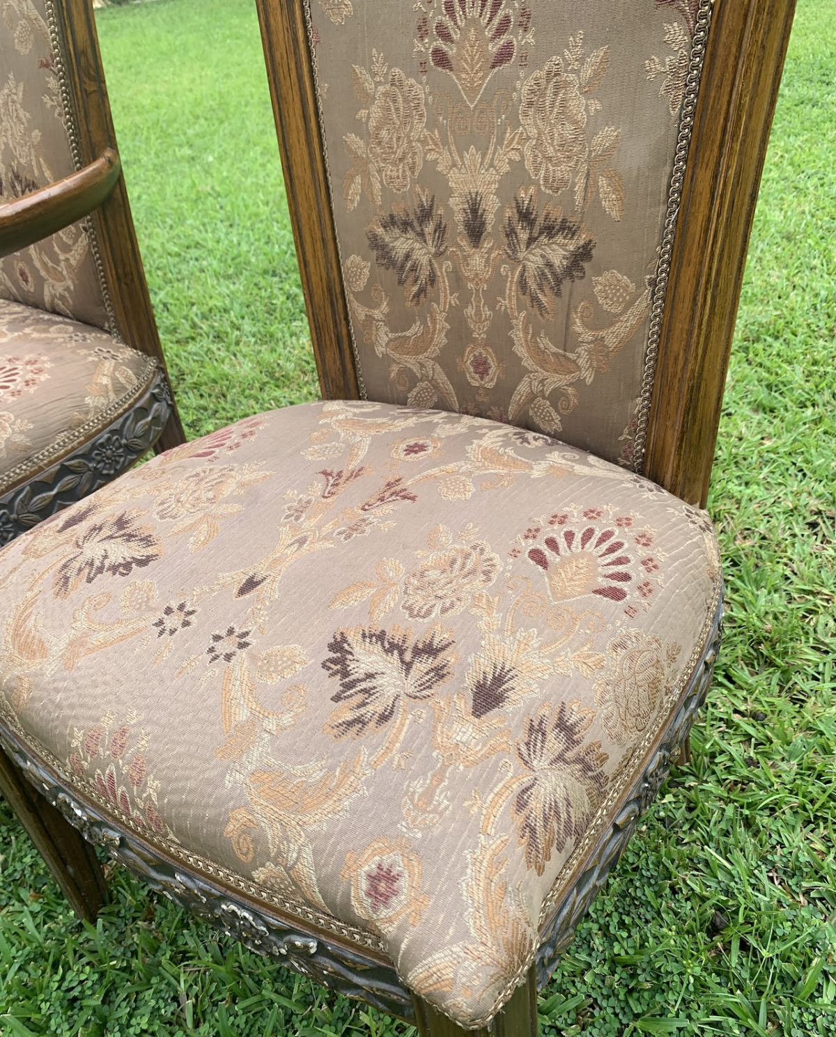 Upholstered dining chair