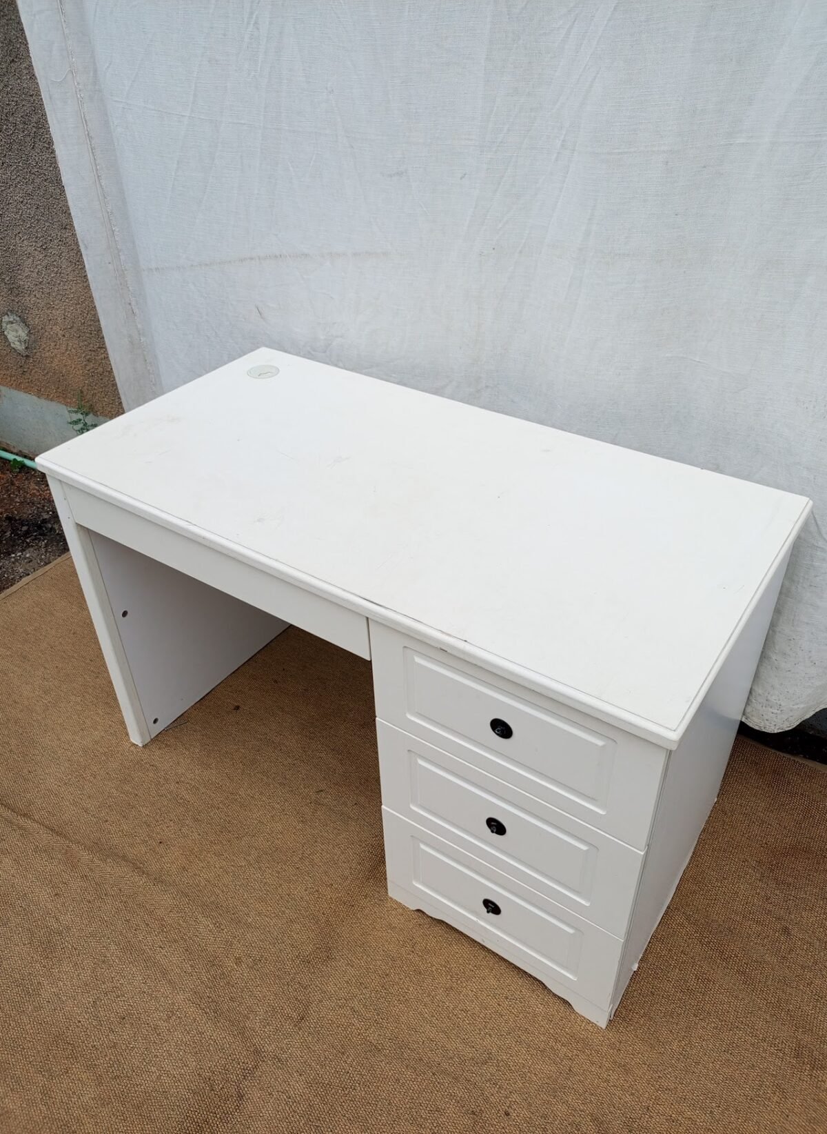 Dressing table