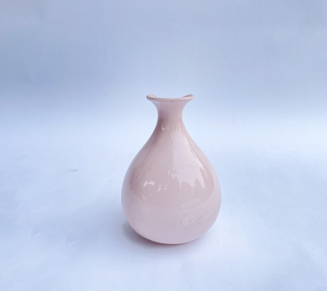 Pink ceramic vase Pink ceramic vase - Image 1