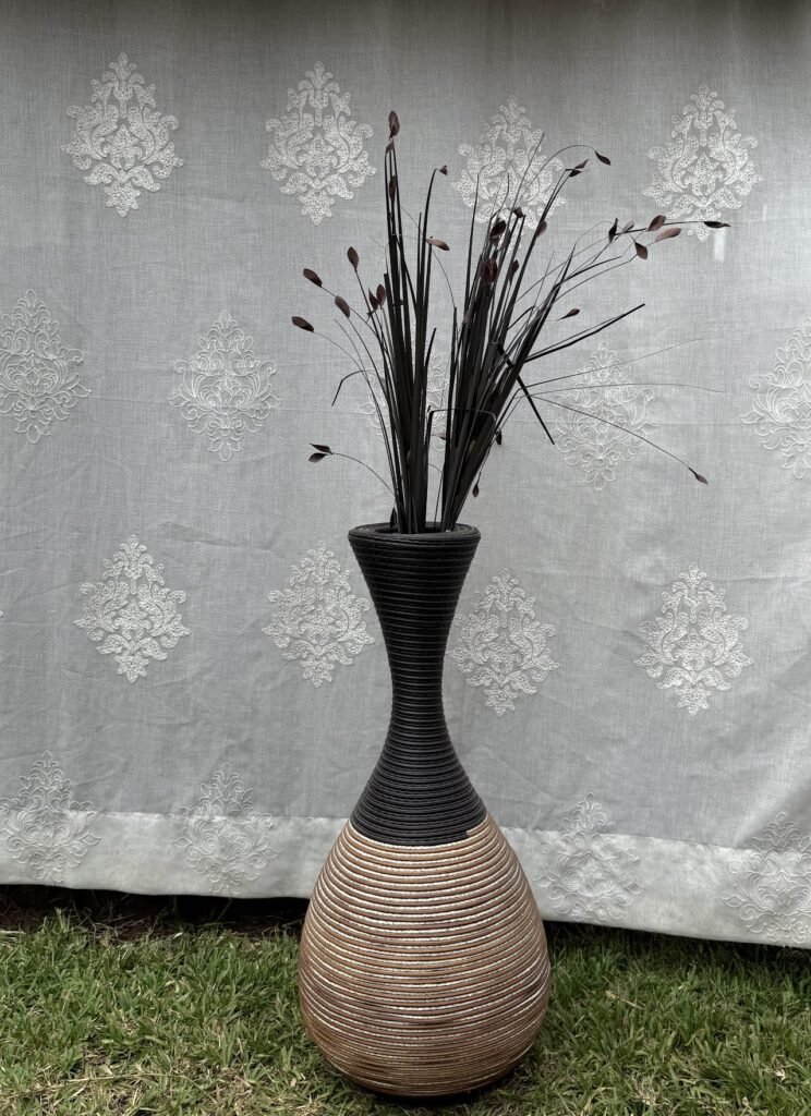 Ribbed Hourglass