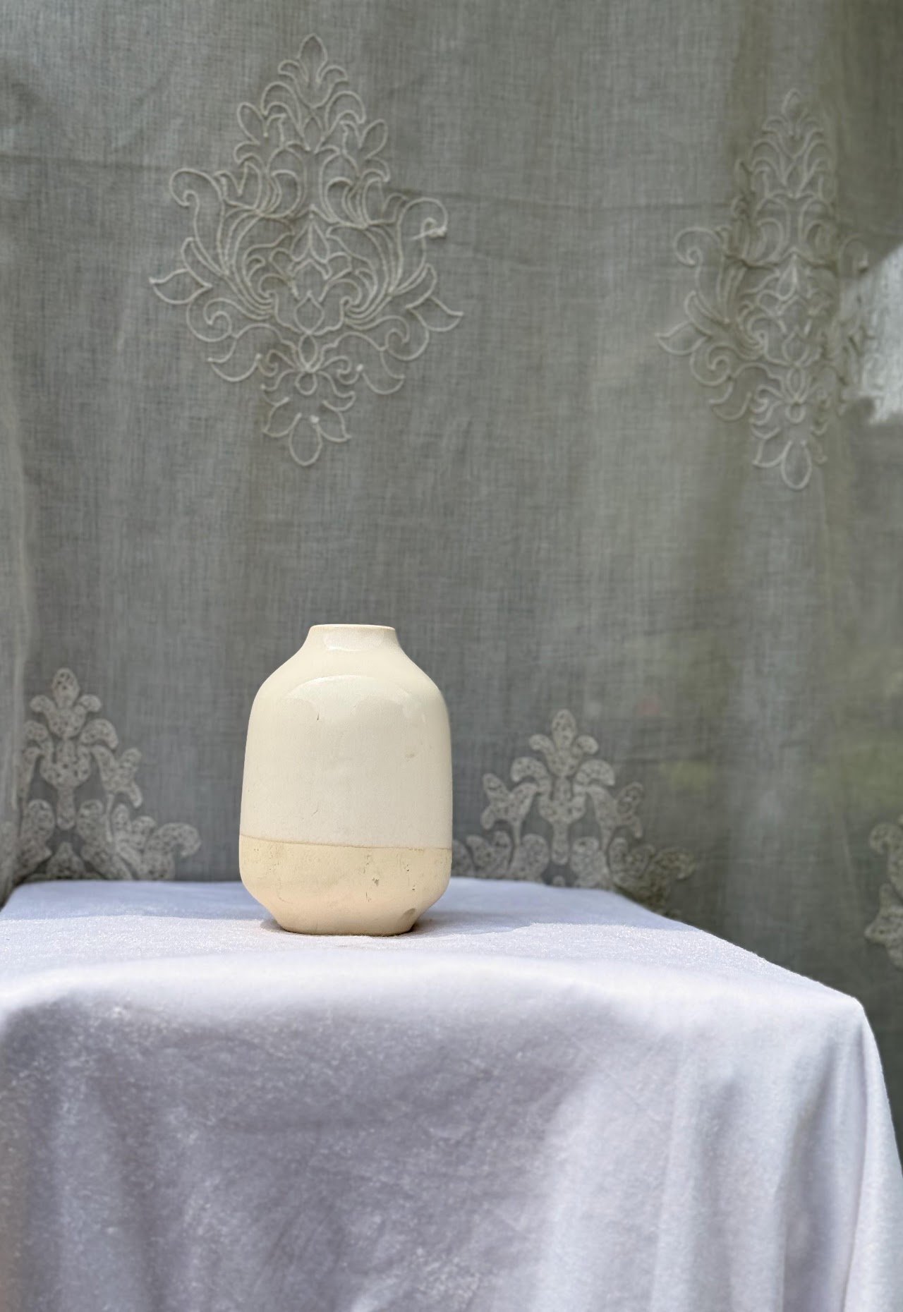 ceramic bud vase Ceramic bud vase