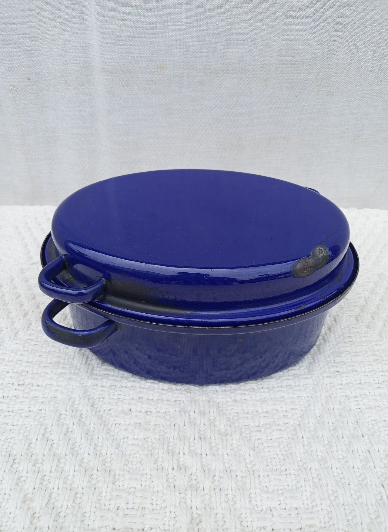 Enamel roaster pot Enamel roaster pot - Image 1