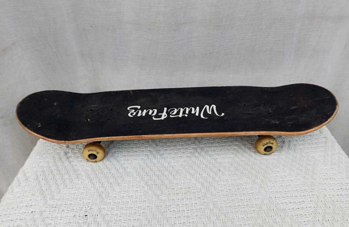 Skateboard 2 Skateboard - Image 1