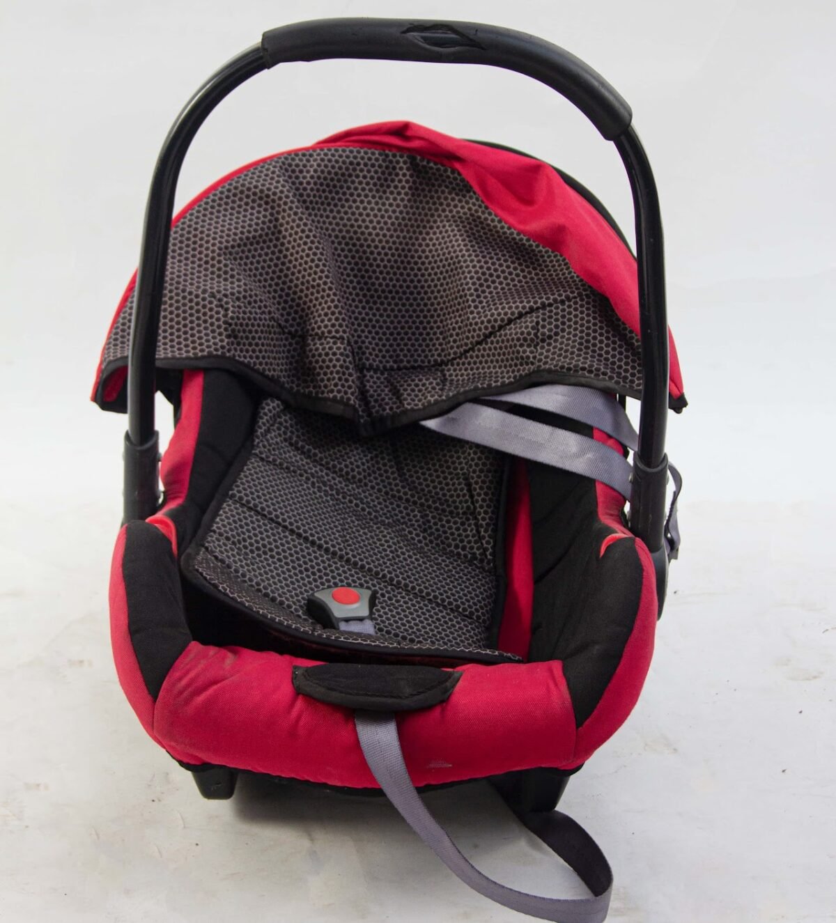 Tinnies Carry Cot and Car seat 2 Tinnies Carry Cot and Car seat - Image 1