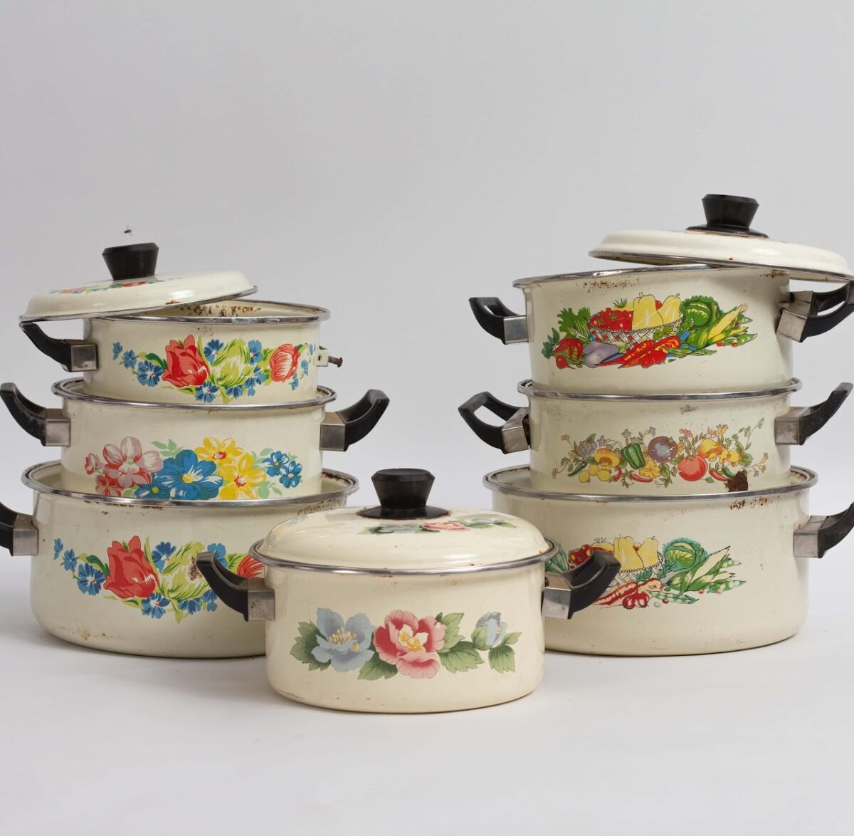 Vintage enamel dish set Vintage enamel dish set - Image 1