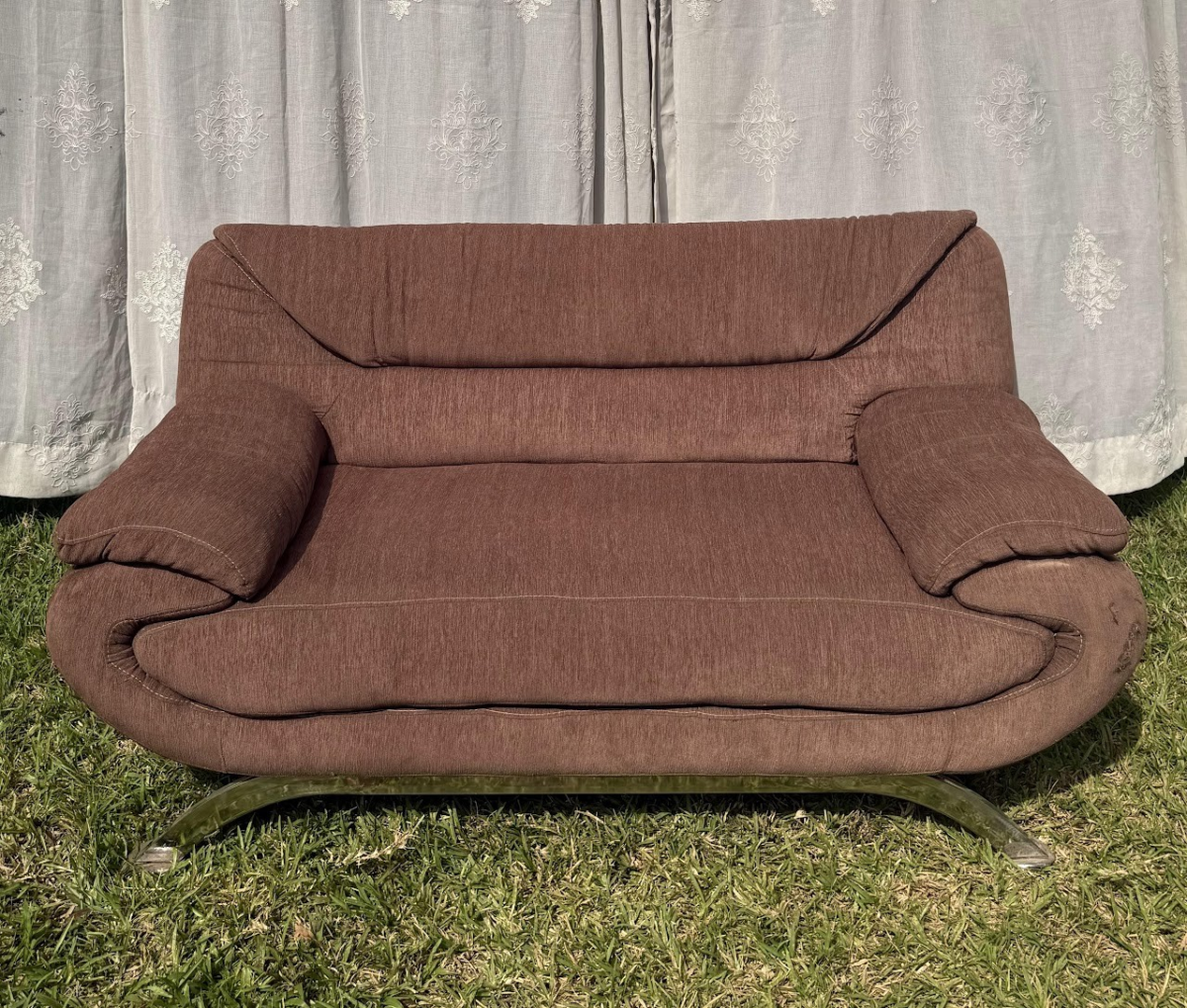 2Seater Vintage Loveseat sofa 2-Seater Vintage Loveseat sofa - Image 1