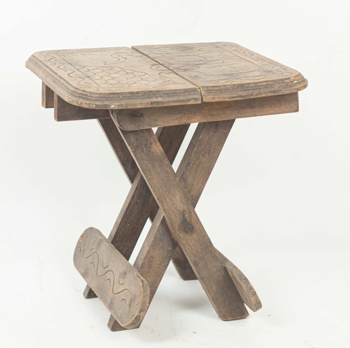 Antique Collapsible stool Antique Collapsible stool - Image 1