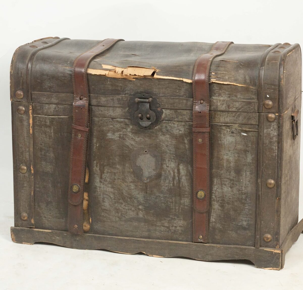 Antique chest Antique Chest - Image 1