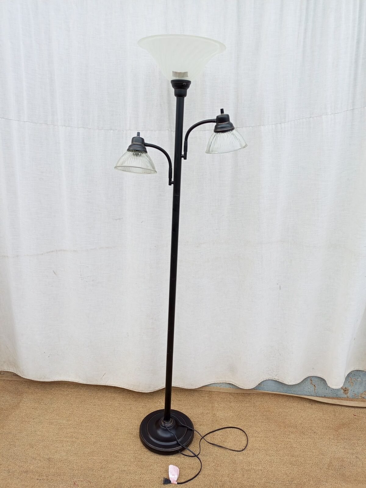 Antique floor lamp 4 Antique floor lamp - Image 1