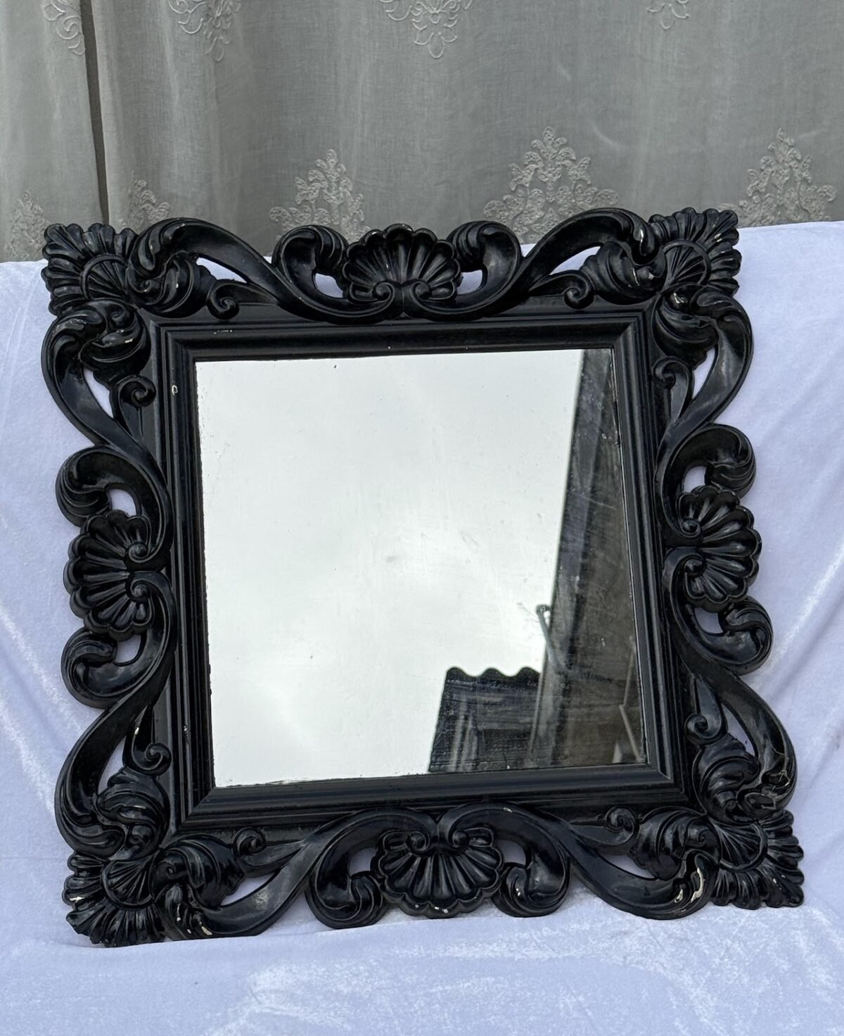 Baroque-style ornate wall mirror. Baroque-style ornate wall mirror - Image 1