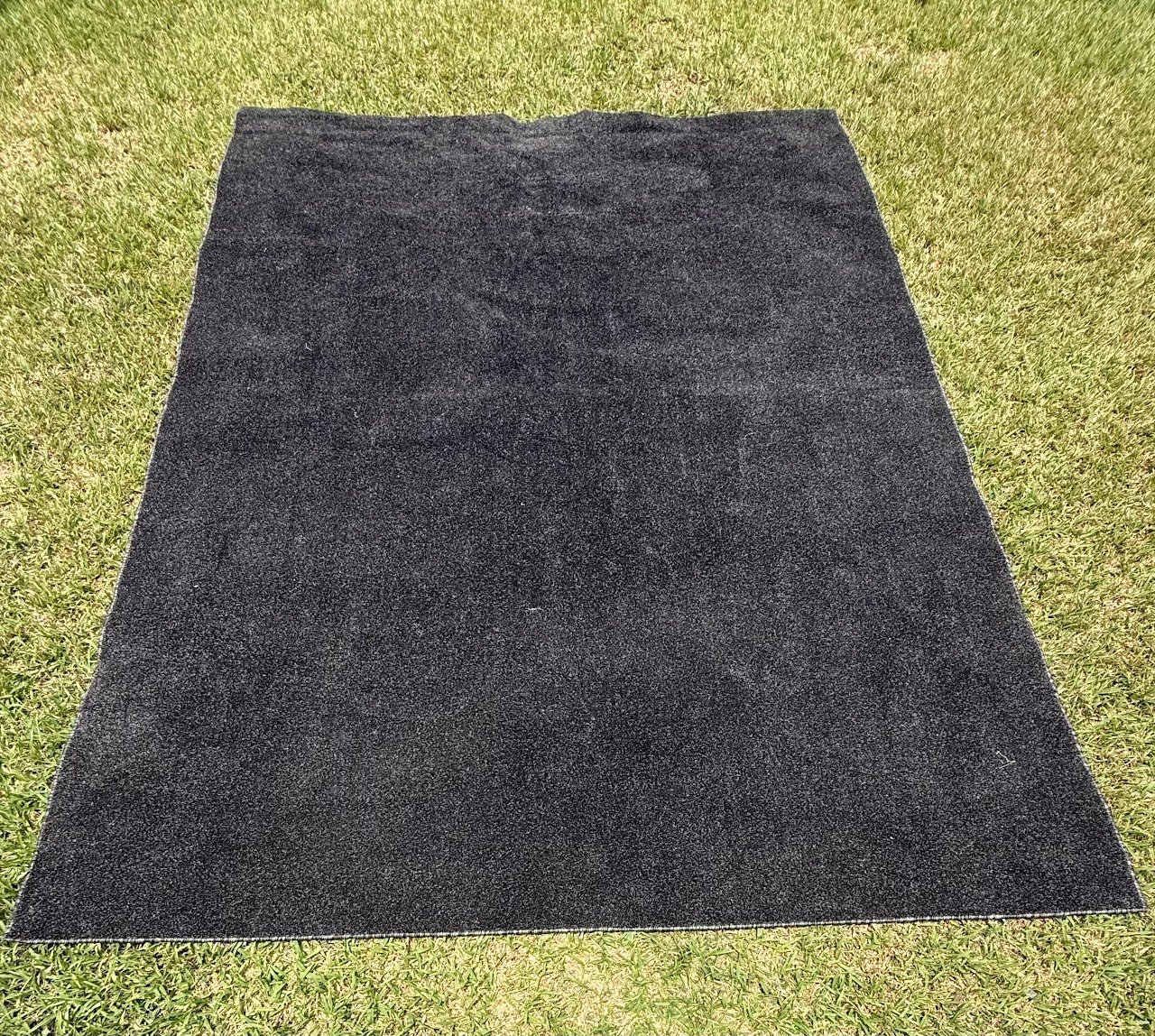 Black shaggy Area Rug Black shaggy Area Rug - Image 1