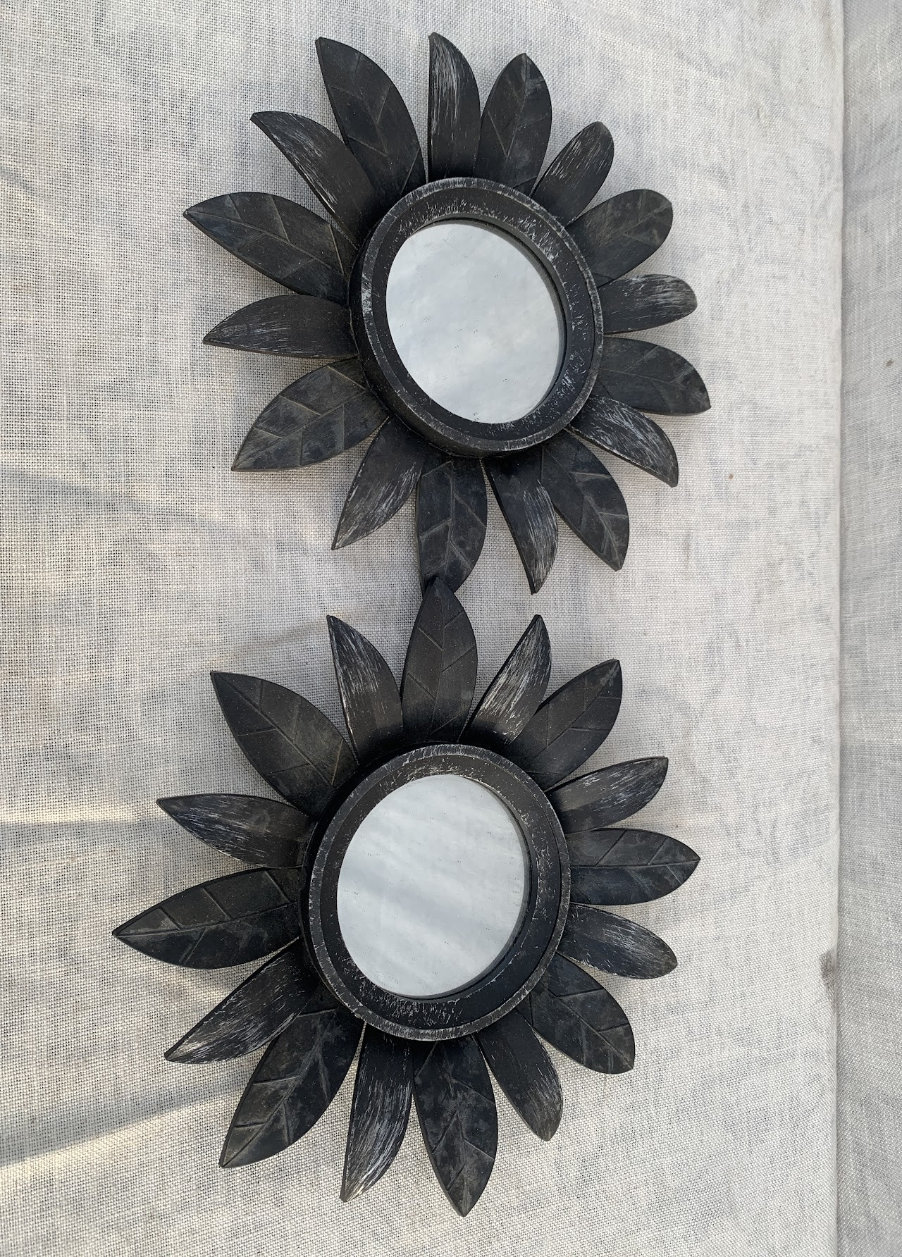 Black sunflower Wall MIrror Black sunflower Wall Mirror - Image 1