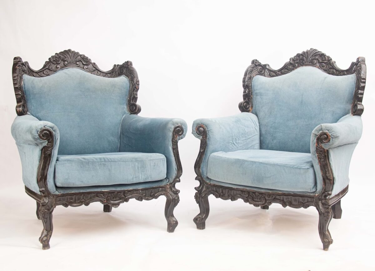 Blue velvet vintage couch Blue velvet vintage couch - Image 1