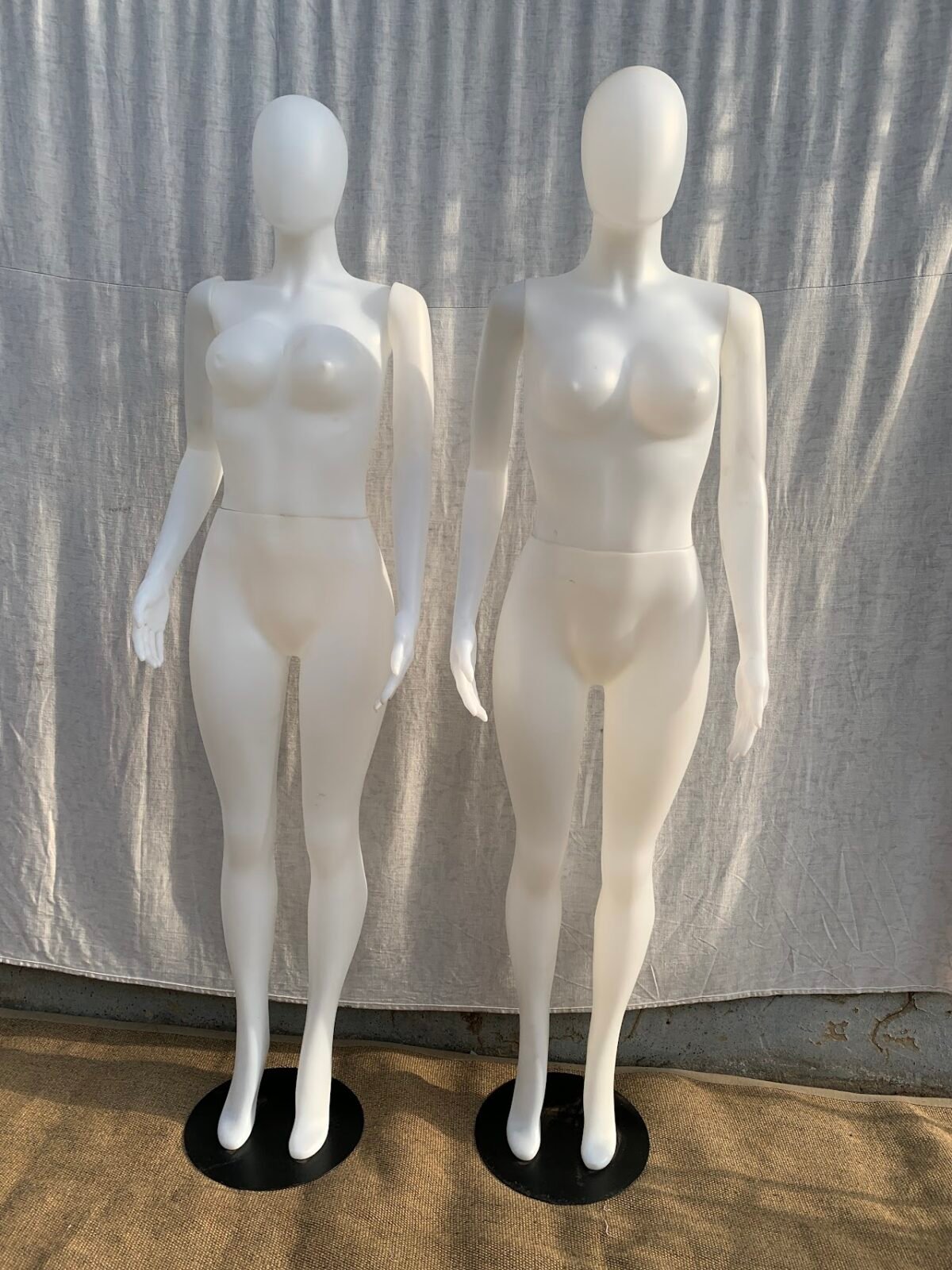 Female Body Mannequin - Image 2