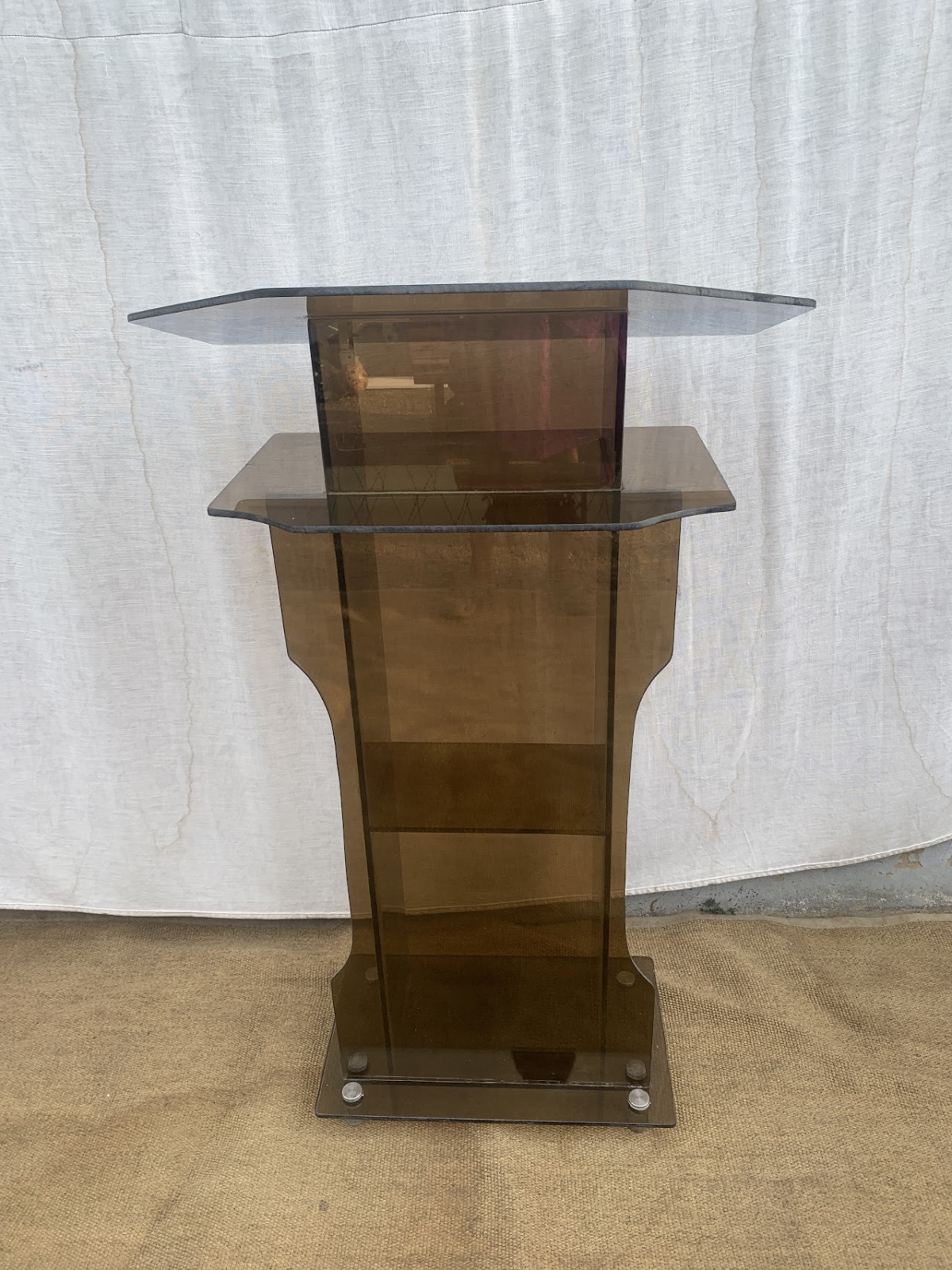 Brown glass pulpit - Image 2