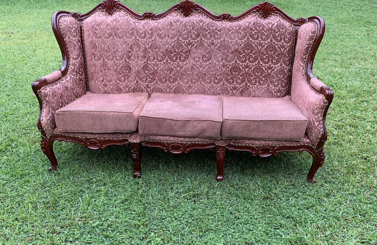 Brownpitch Vintage Sofa Brown/peach Vintage Sofa - Image 1