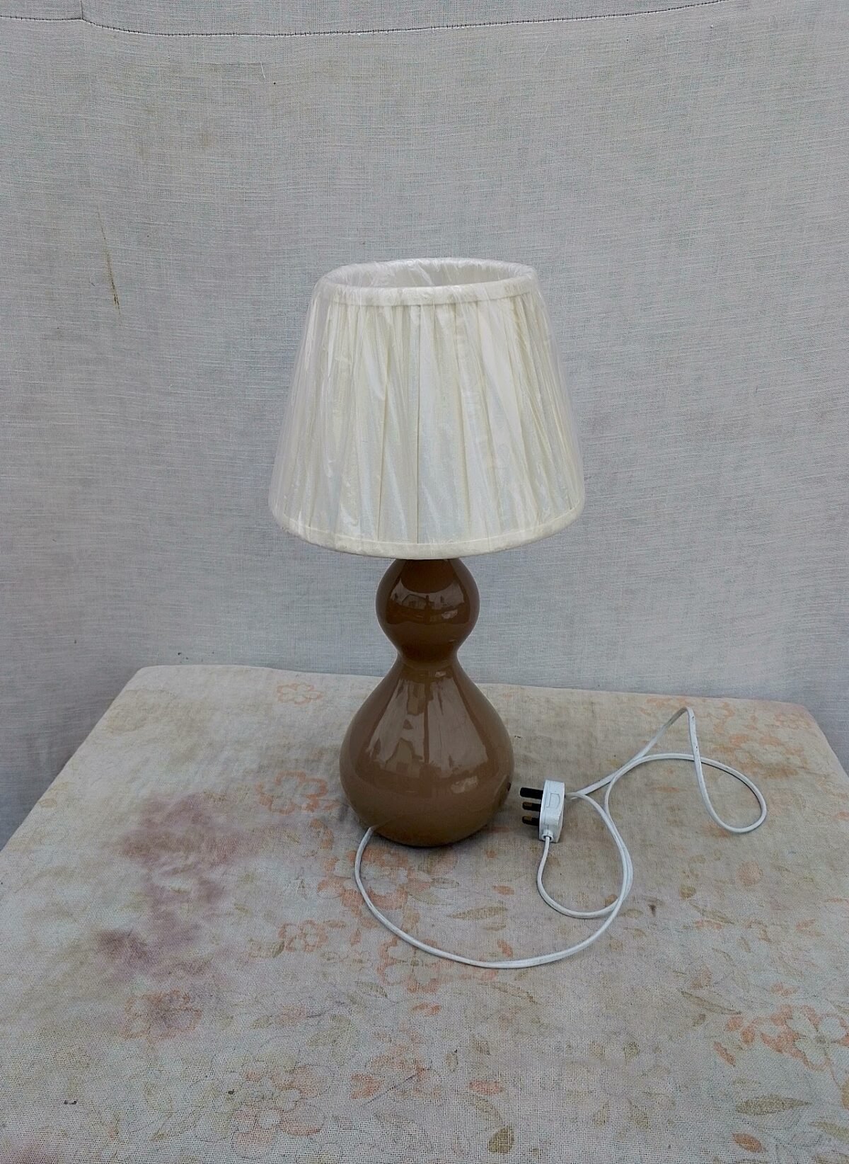 Ceramic Table Lamp Glossy Bulb-Base Ceramic Lamp (Cream Shade) - Image 1