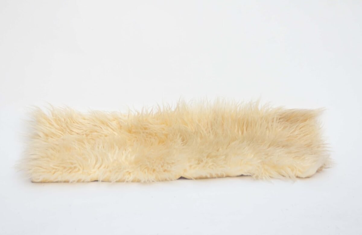 Cream fur - Image 1