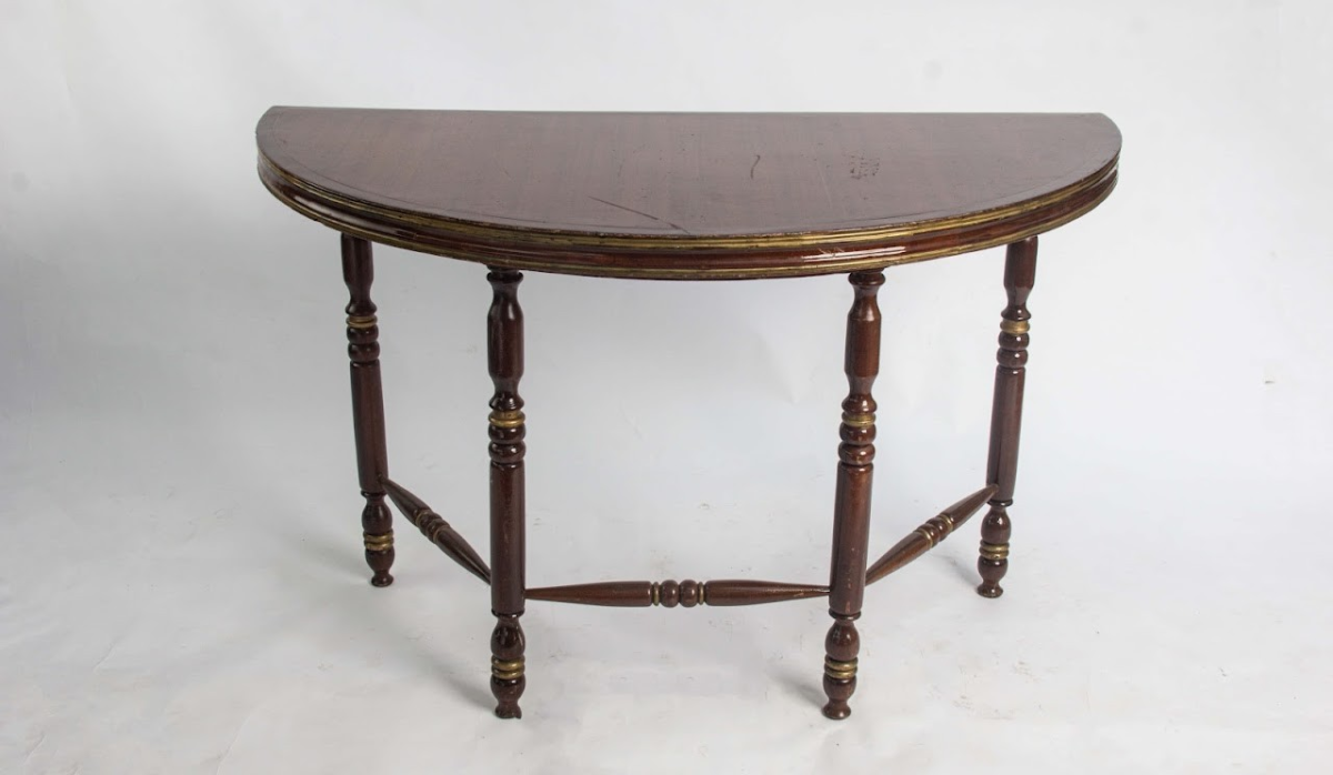 Detachable Wooden Table - Image 1