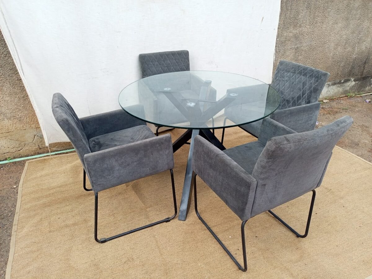 Dining Table and Chair set Dining Table and Chair set - Image 1