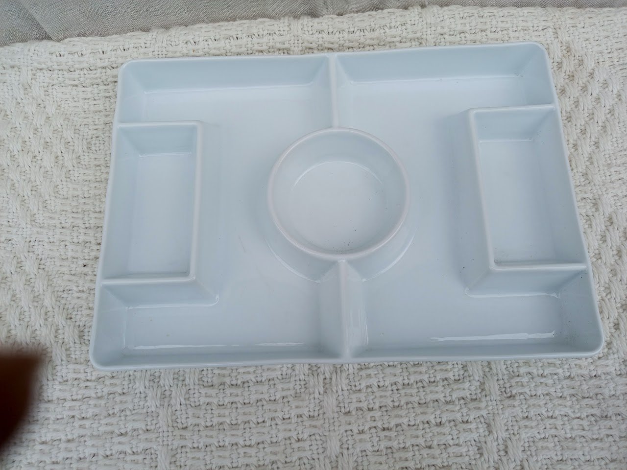 Dinnerware Dinnerware - Image 1
