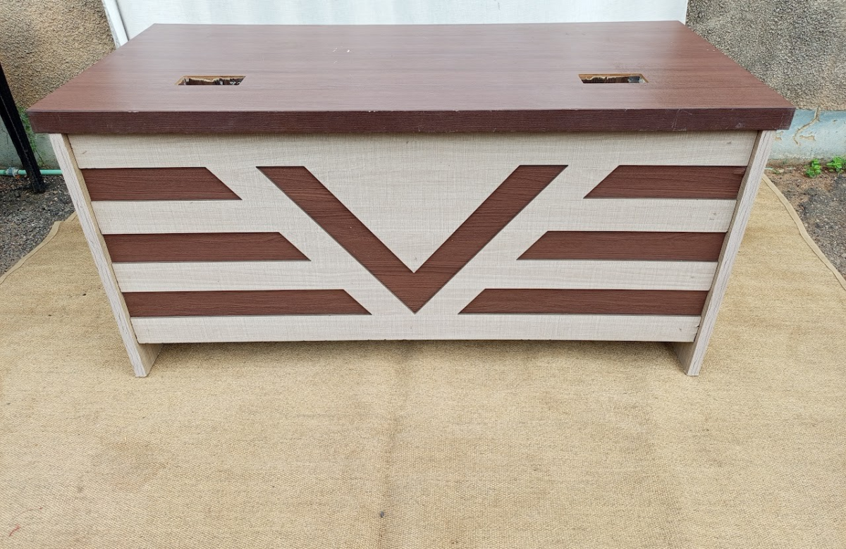 Executive Office Table - Image 1