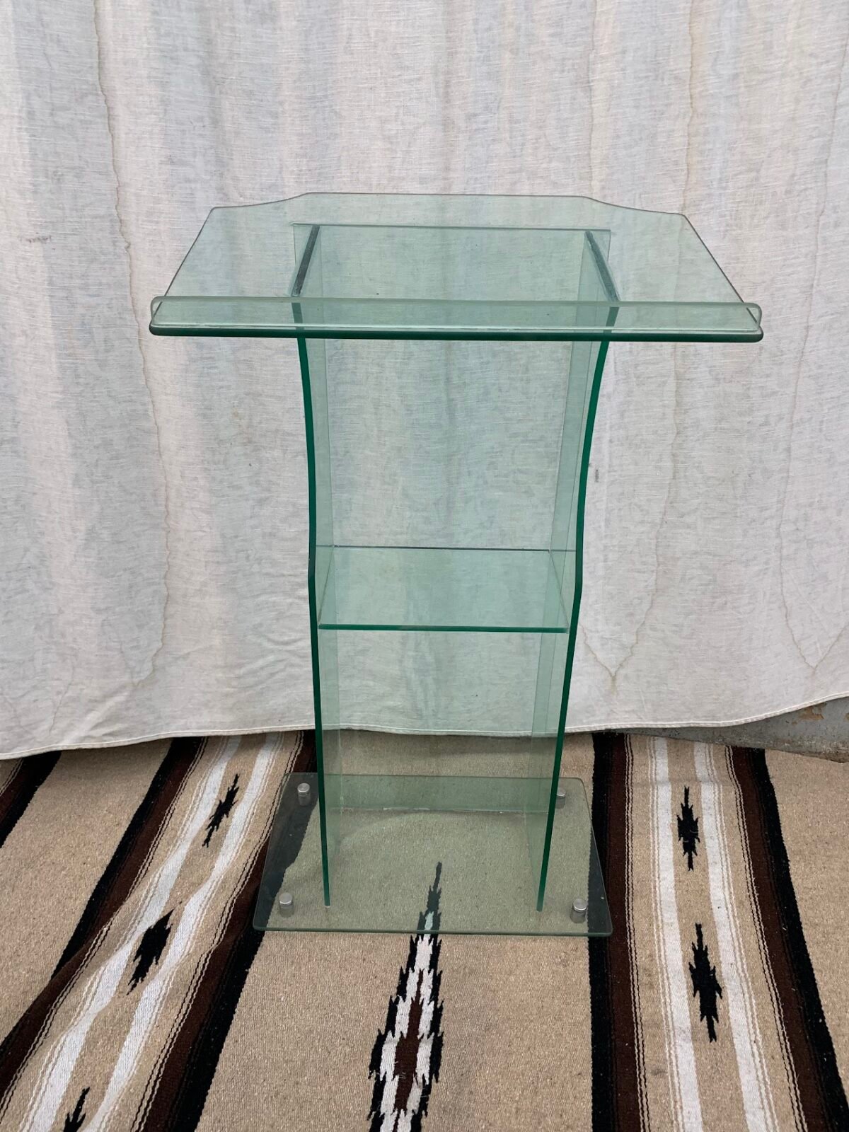 Glass pulpit - Image 2
