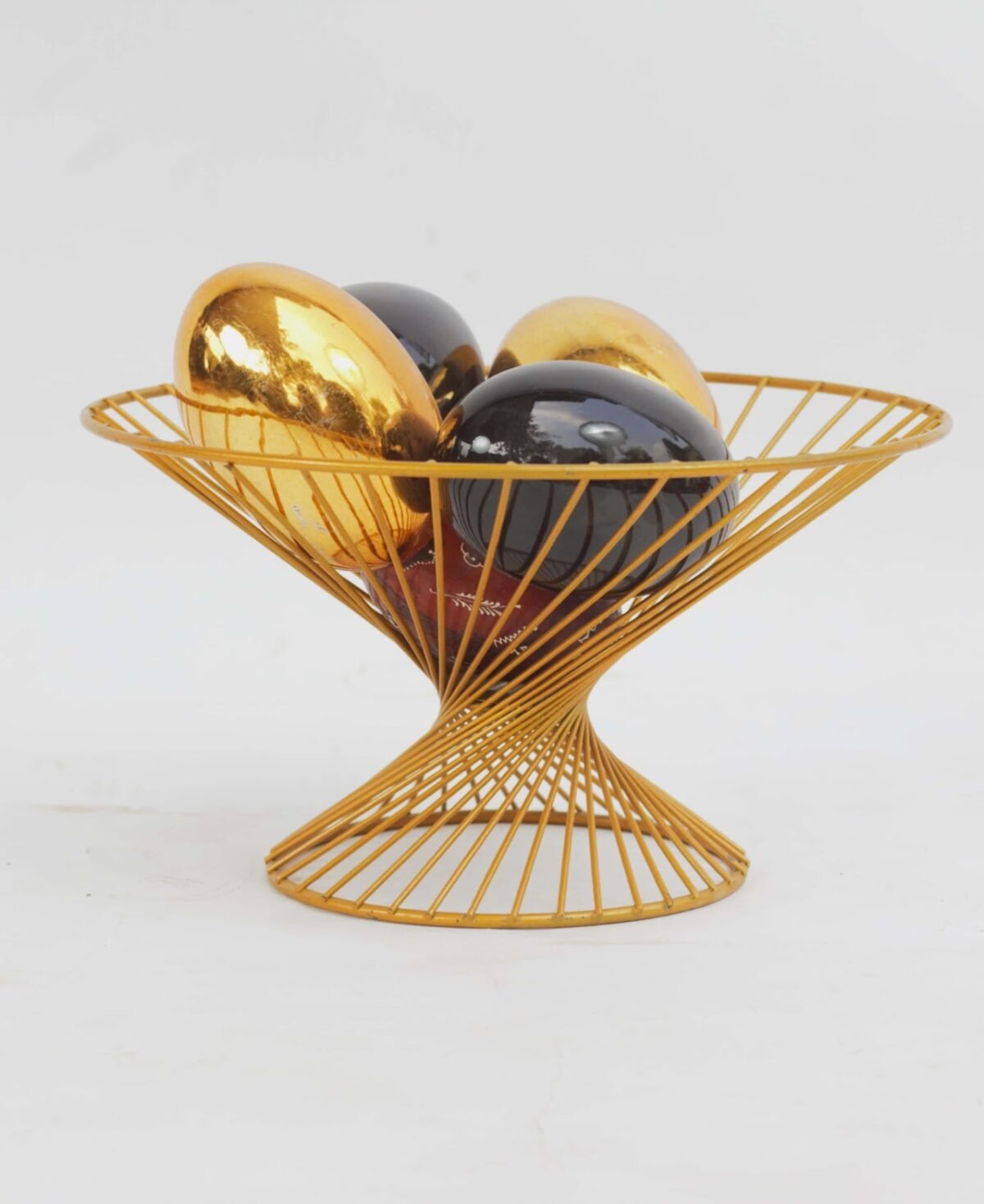 Gold Basket Table Decor - Image 1