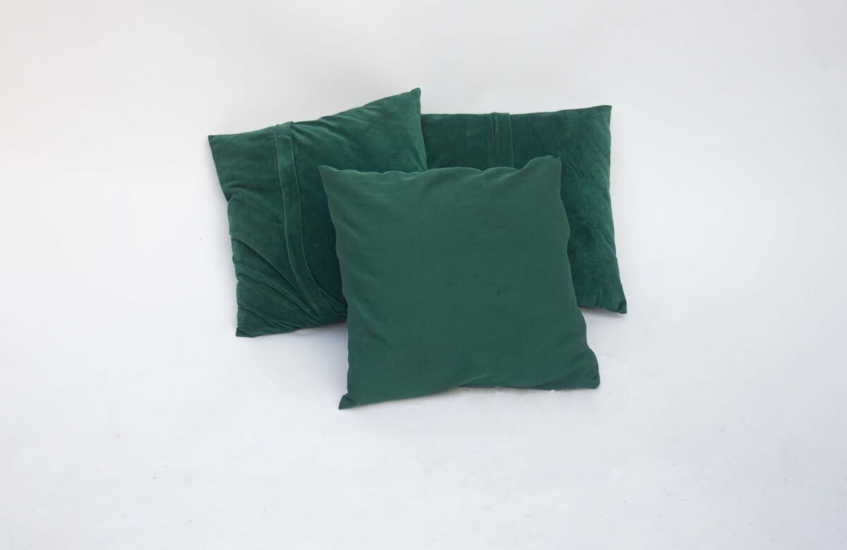Green velvet Throw pillow - Image 1